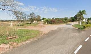 Entrada de acesso à chácara onde ocorreu o crime. (Foto: Reprodução | Google)