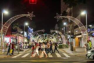 Lojas do Centro de Campo Grande funcionar&atilde;o at&eacute; as 22h a partir de amanh&atilde;