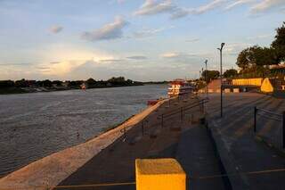 Nova orla turística do Rio Paraguai em Porto Murtinho. (Foto: Henrique Kawaminami)