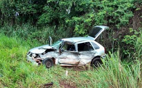 Ferido em acidente entre carro e caminhão na BR-376, homem morre no hospital