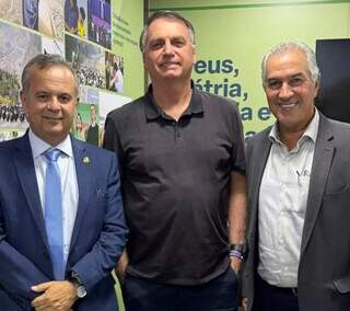 Senador Rogério Marinho (PL-RN), ex-presidente Jair Bolsonaro (PL) e ex-governador Reinaldo Azambuja (Foto: Reprodulção)