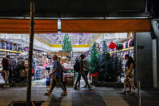 Voc&ecirc; j&aacute; foi &agrave;s compras de Natal? Participe da enquete