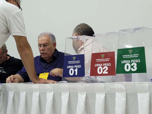 Clubes e filiados definem que elei&ccedil;&atilde;o para vaga de Cez&aacute;rio ser&aacute; em abril 