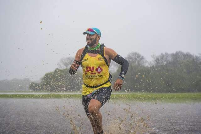 Corrida at&eacute; 42 km desafia atletas no &quot;cora&ccedil;&atilde;o&quot; do Pantanal