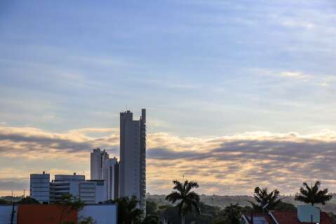 Semana começa com céu limpo e calor volta a predominar em MS