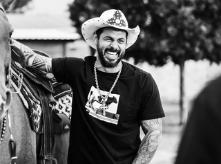 O ano começou com uma perda que comoveu o Brasil. João Carreiro, voz marcante do sertanejo raiz, faleceu aos 41 anos