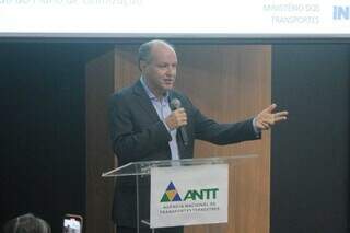 Deputado estadual, Junior Mochi (MDB), cobrando radares nas cidades da região norte após mortes (Foto: Marcus Maluf)