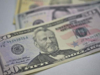 D&oacute;lar bate recorde ap&oacute;s vota&ccedil;&atilde;o do pacote fiscal, cotado a R$ 6,26