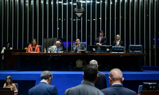 O presidente da Casa Alta, Rodrigo Pacheco, durante a sessão desta quinta-feira (19). (Foto: Pedro Franca/Agência Senado)