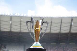 Taça da Supercopa do Brasil no Estádio Mineirão, em Belo Horizonte (Foto: Staff Images/CBF)