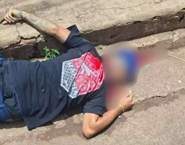 Motociclista executa homem com tiro na cabe&ccedil;a no in&iacute;cio da tarde na Nhanh&aacute;