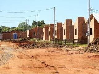 Rua sem asfalto no Bairro Bosque das Araras, em Campo Grande (Foto: Arquivo/Campo Grande News)