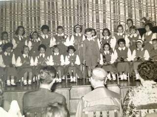 Festa de fim de ano com alunos do Colégio Pequenópolis, no Rádio Clube. (Foto: Facebook)