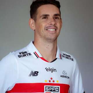 São Paulo anuncia retorno de Oscar ao time, após 14 anos