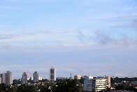 Avanço de frente fria mantém dia chuvoso em MS com máxima de 32°C