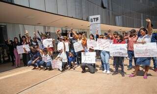 Protesto de indígenas durante audiência no Supremo Tribunal Federal (Foto: Ascom Aty Guasu)