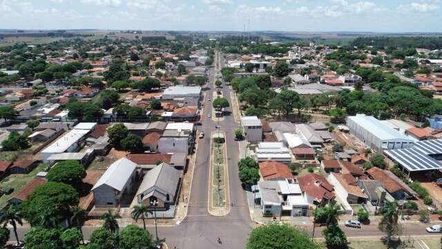 Jovem &eacute; esfaqueado por mulher que invadiu motel e socorrido em estado grave