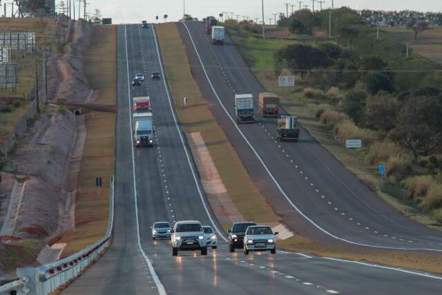 De sexta-feira at&eacute; dia 2 de janeiro, 412 mil ve&iacute;culos devem passar pela BR-163