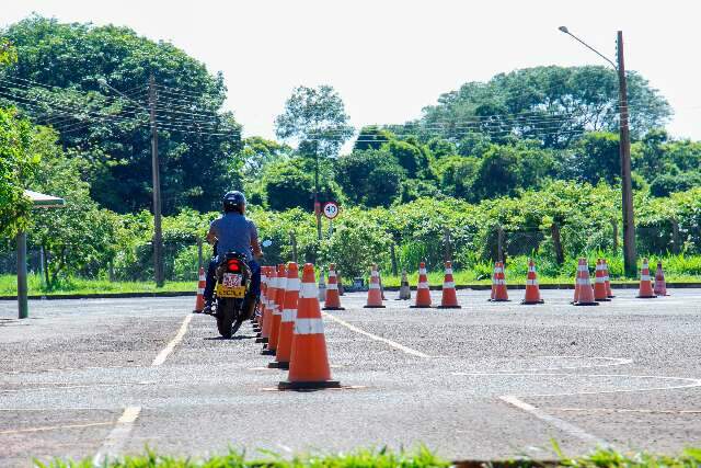 Reprovados em &uacute;ltimo plant&atilde;o do Detran ter&atilde;o at&eacute; mar&ccedil;o para tirar CNH