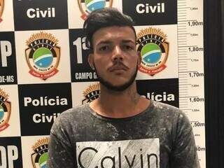 Talisson quando foi preso com notas falsas em 2018 (Foto: Arquivo | Campo Grande News)