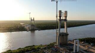 Obras da construção da Ponte Bioceânica, que ligará Brasil e Paraguai (Foto: Toninho Ruiz)