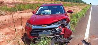 Chevrolet Tracker onde estava o casal e foi atingida de frente pelo Corolla (Foto: Divulgação/PMR)