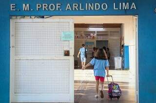 Escola Municipal Arlindo Lima, em Campo Grande. (Foto: Henrique Kawaminami)