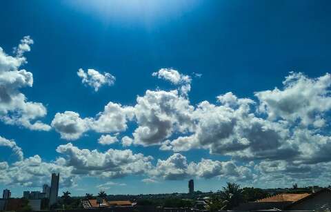 Meteorologia faz novo aviso para tempestade na noite de Réveillon