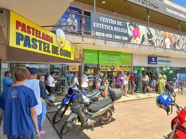 &Uacute;ltimo dia de apostas tem fila em lot&eacute;rica e longa espera online