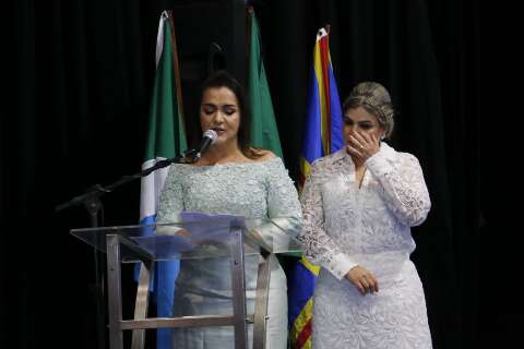 Adriane assume com discurso voltado &agrave;s mulheres
