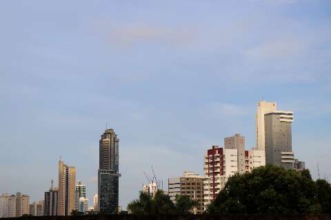 Céu instável predomina e freia temperaturas nesta sexta-feira