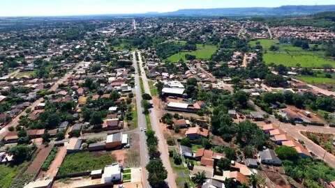 Em surto, homem avança em PM, é baleado e morre no hospital