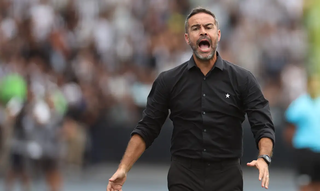 O técnico português Artur Jorge, durante confronto do Alvinegro pela Libertadores. (Foto: Vitor Silva/Botafogo)