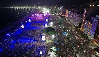 Em 2024, Madonna reuniu 1,6 milhão de pessoas em Copacabana. (Foto: Fabio Motta/Prefeitura do Rio)