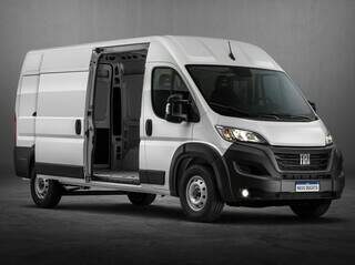 Fiat Ducato, modelo de furgão que a SES adquiriu para ações de vacinação (Foto: Divulgação/Fiat)