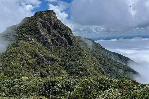 Dupla saiu de MS para escalar uma das montanhas mais difíceis do País