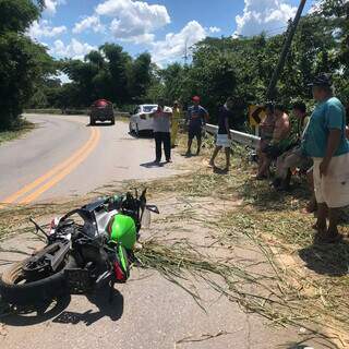 Jovem fica em estado grave ap&oacute;s acidente em rodovia que passava por manuten&ccedil;&atilde;o