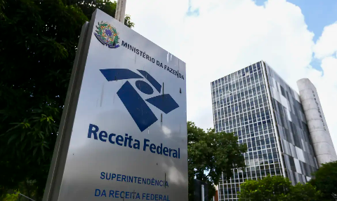 Imposto sobre Pix acima de R$ 5 mil &eacute; &quot;fake&quot;, esclarece Receita Federal