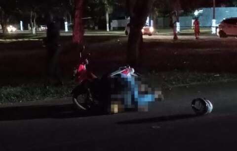 De tornozeleira, motociclista &eacute; morto com tiros na cabe&ccedil;a e t&oacute;rax