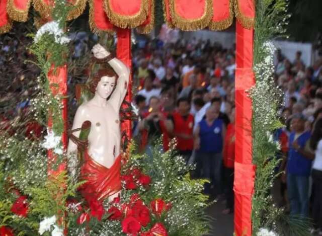 Par&oacute;quia celebra festa de S&atilde;o Sebasti&atilde;o com quermesse e noites tem&aacute;ticas