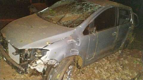 Jovem de 21 anos morre ap&oacute;s ser arremessado de carro em acidente na BR-267