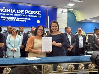 Conhe&ccedil;a os secret&aacute;rios empossados hoje pela prefeita Adriane Lopes