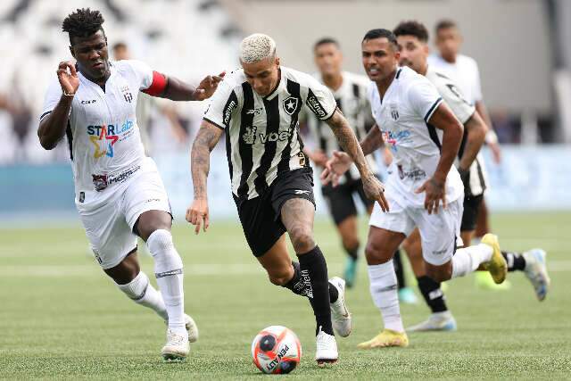 Botafogo abre rodada em busca da primeira vitória no Carioca