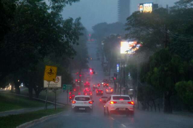 Campo Grande volta a registrar chuva em meio a alerta de instabilidade