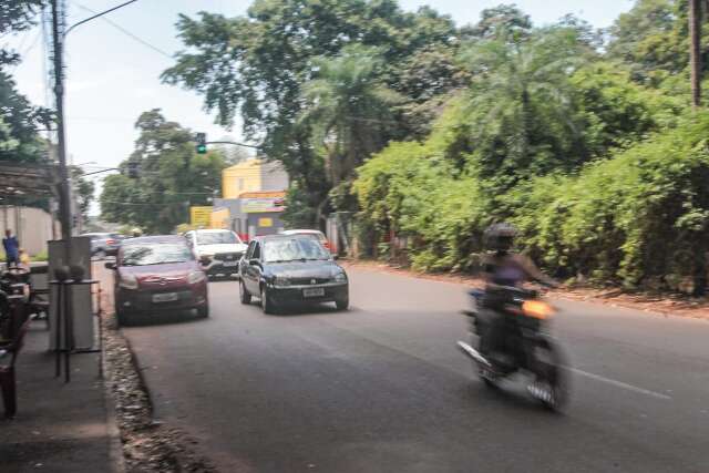 Por m&ecirc;s, rua da Divis&atilde;o &eacute; palco de cinco acidentes de tr&acirc;nsito