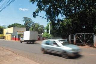 Por m&ecirc;s, rua da Divis&atilde;o &eacute; palco de cinco acidentes de tr&acirc;nsito