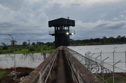 Camuflagem de torre &eacute; nova estrat&eacute;gia de monitoramento nos pres&iacute;dios de MS