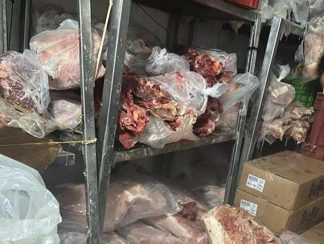 Dono de mercado preso por armazenar carne estragada paga fian&ccedil;a de R$ 5 mil