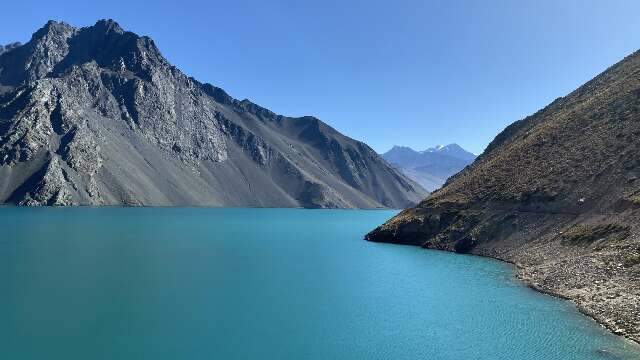 Como é passear nas montanhas próximas de Santiago do Chile