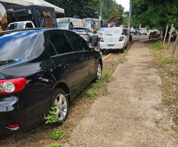 Agetran some e tr&acirc;nsito coloca moradores contra Feira do Bosque novamente